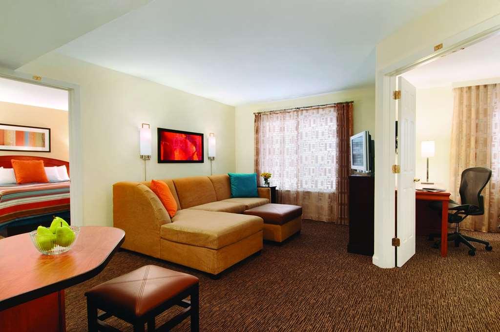 Hyatt House Boston Waltham Hotel Room photo