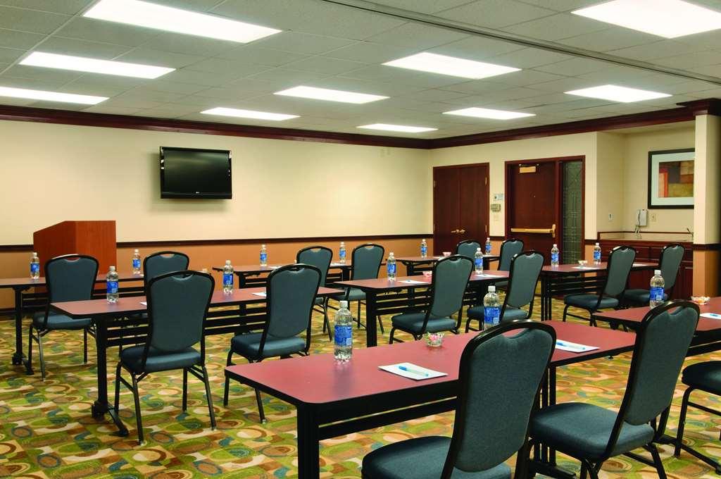 Hyatt House Boston Waltham Hotel Facilities photo